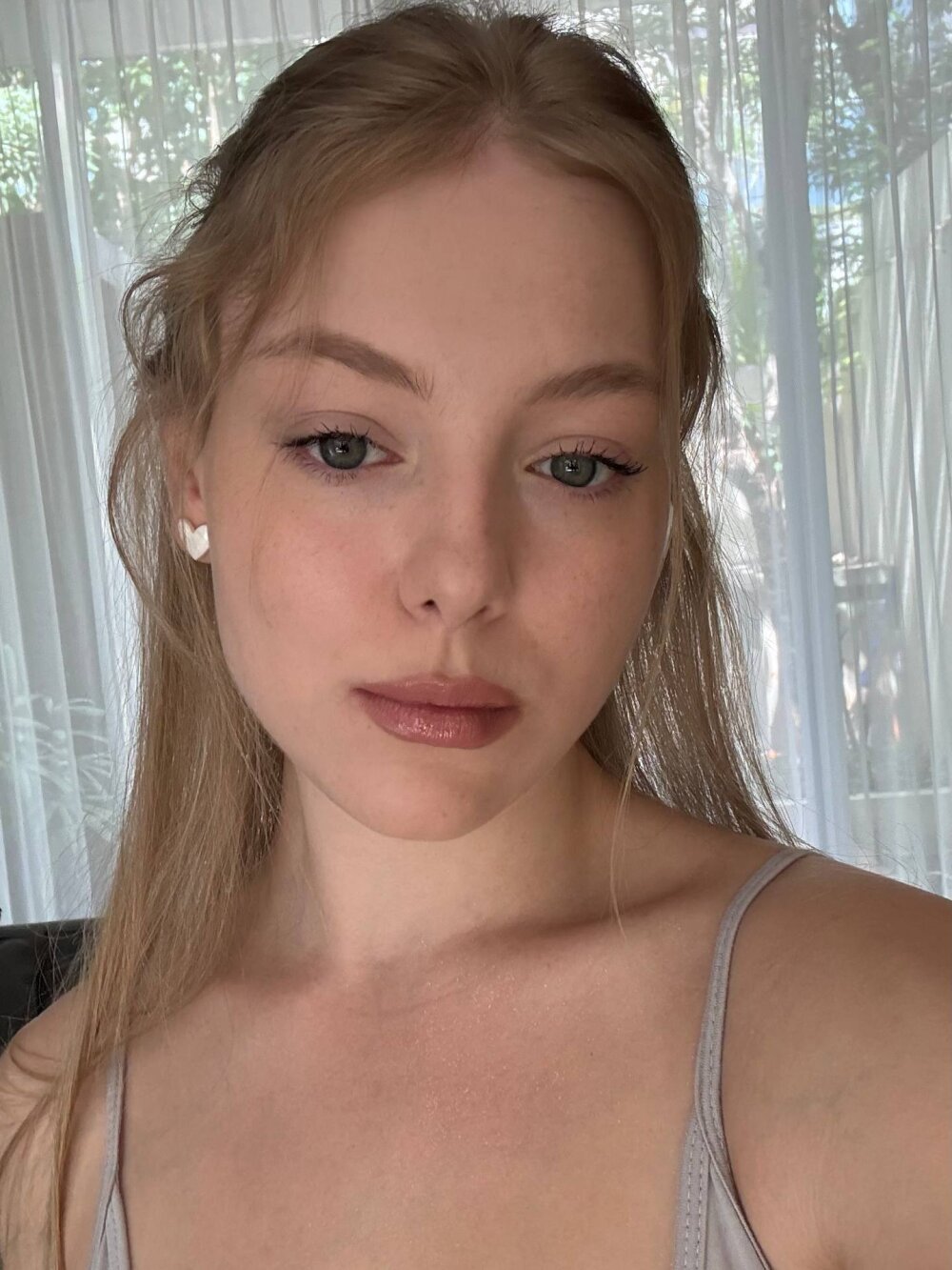 elivecams.com dianapanciera livesex profile in french cams