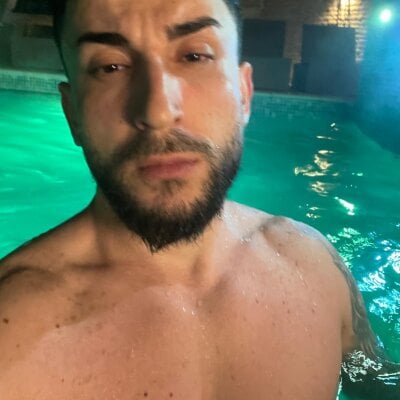 MightyAaron66 private show