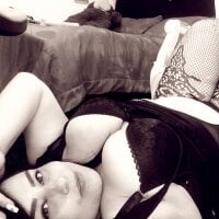 camila_mm's Offline Chat Room