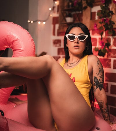 Amelie__Brownn Female New Online Cam Strip