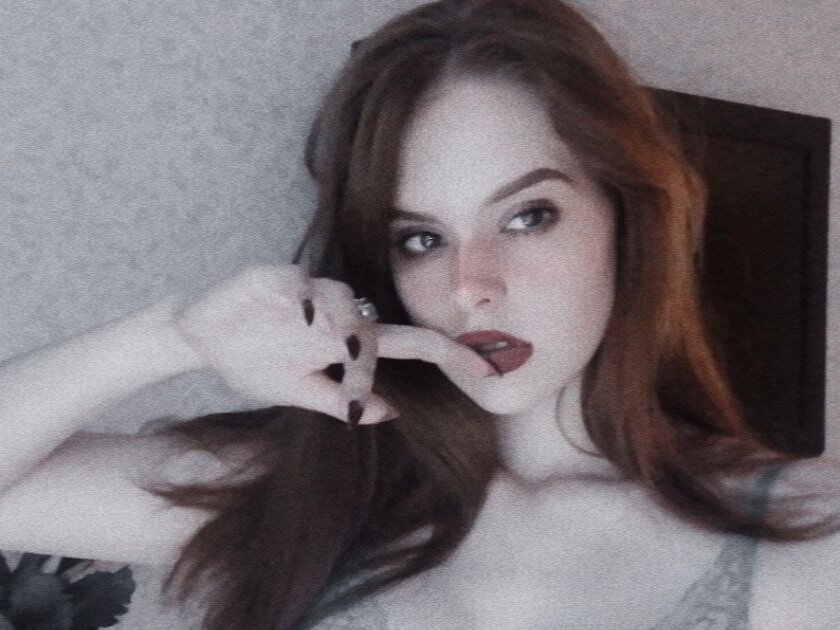 julialostcontrol 💯 adult cam chat