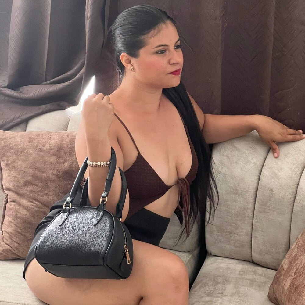 EXTREMEHOTSEX840's Offline XXX Chat