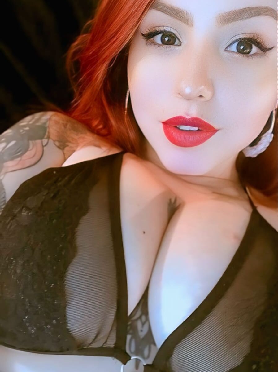 rousse_adams1's Offline Chat Room
