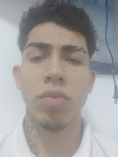 leonardo_stone from stripchat