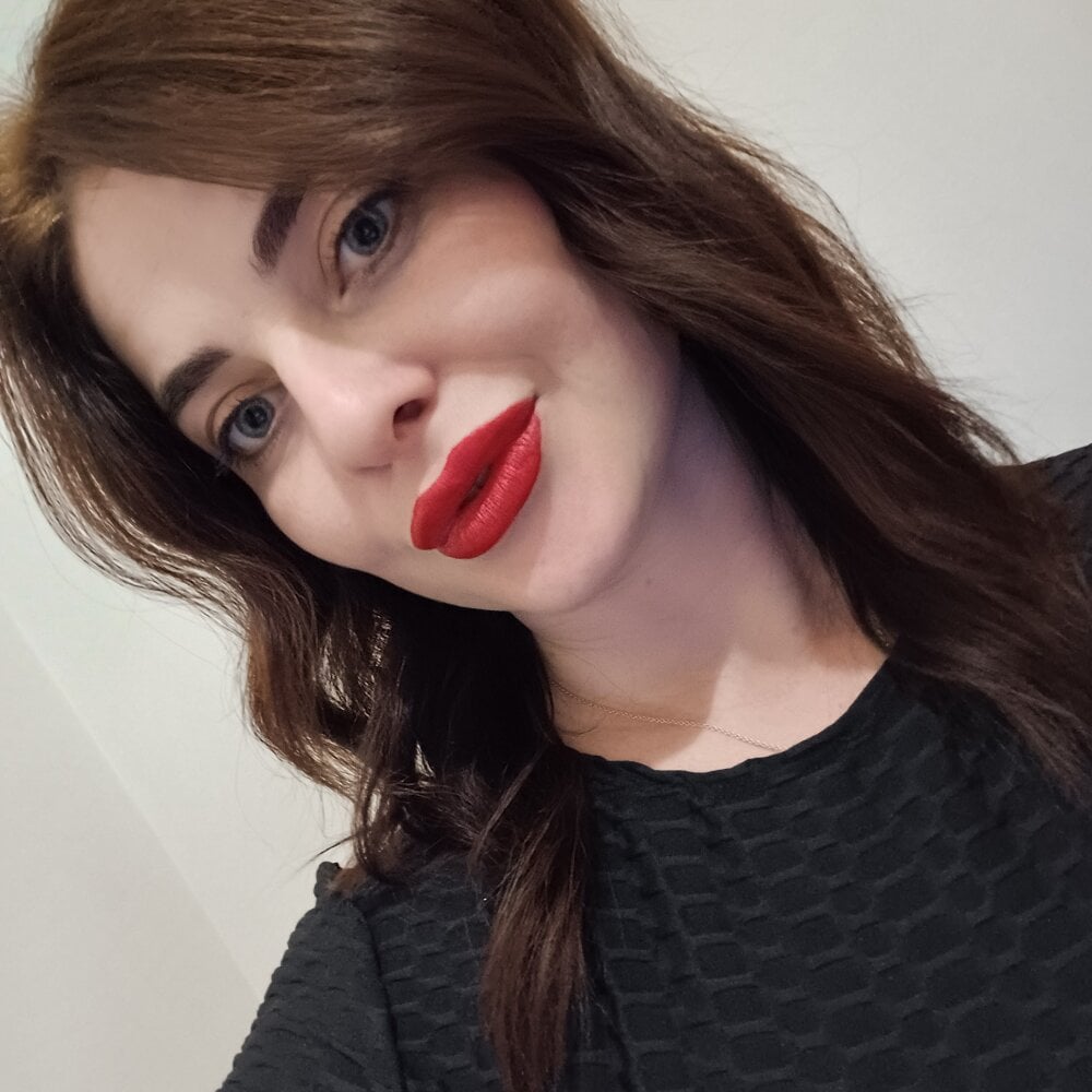 chatnmate.com darkroseq livesex profile in white cams