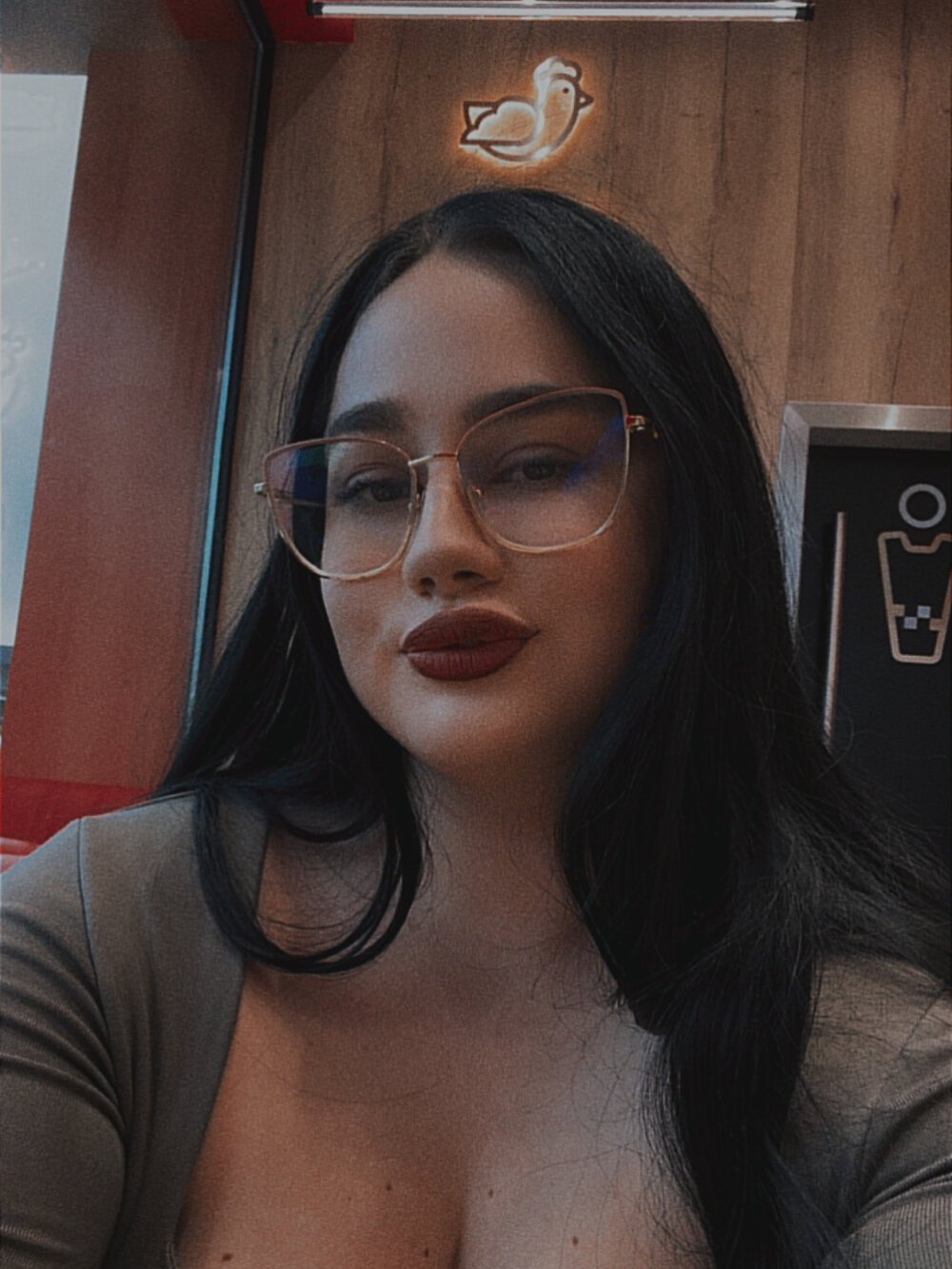 pornsexycams.com curvybabe7 livesex profile in city-of-the-eternal-spring cams