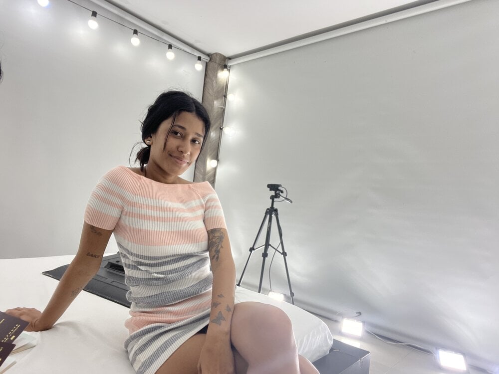 hornylatinas11 profile