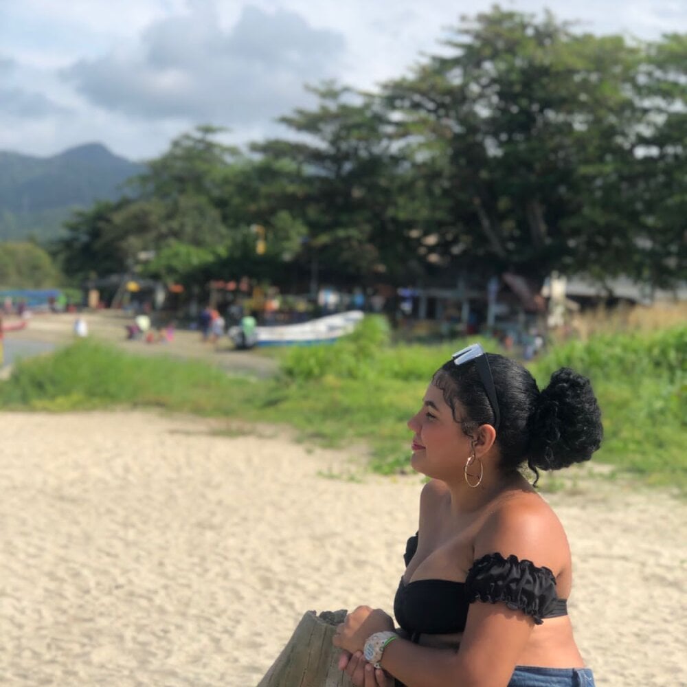 stripchat alexaaht webcam profile pic via mega-camsex.com