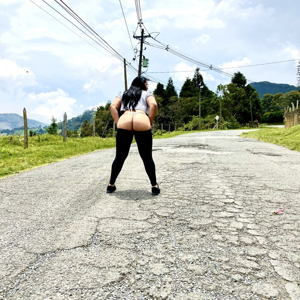 Live sex webcam photo for PERFESONE_ROBERTS #290212160