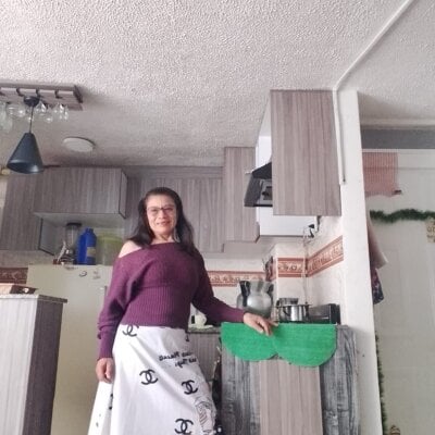 aleksa_01 Live Cam on StripChat