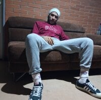 CunilingS94's Offline Chat Room