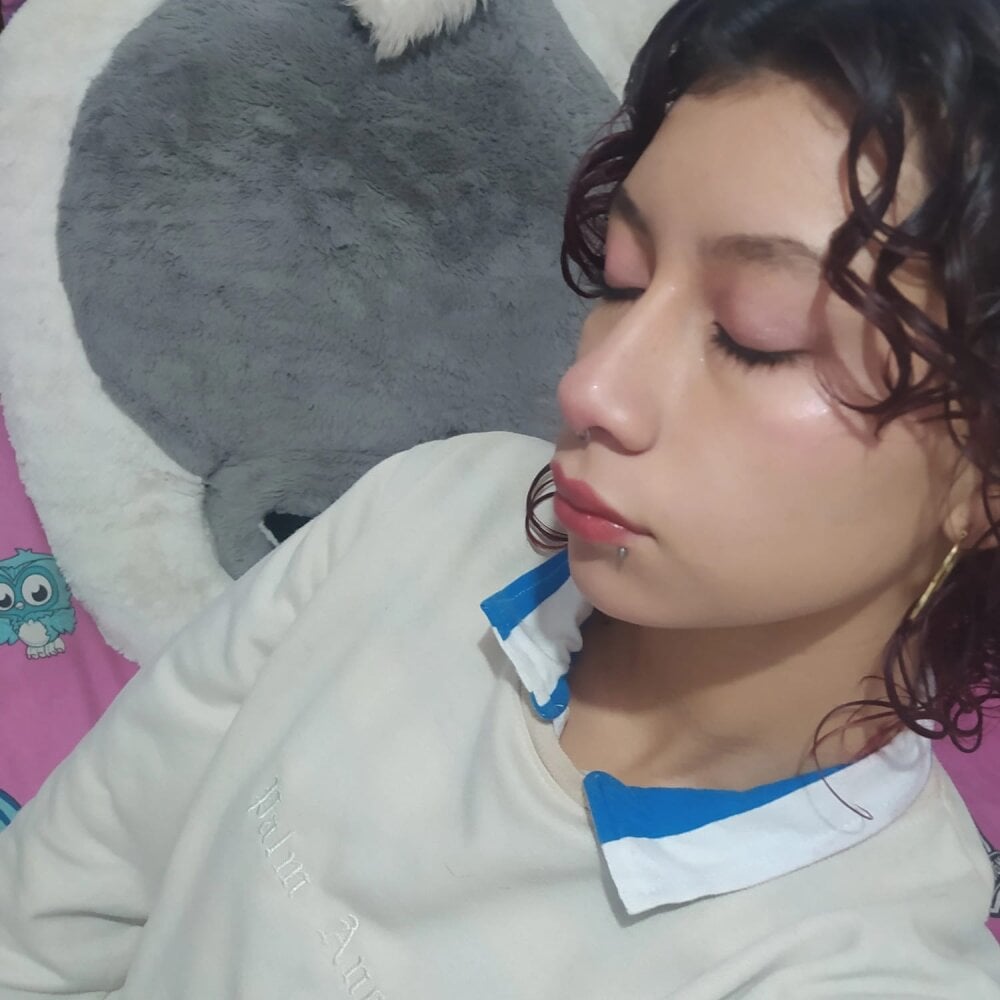 ivonnybonn from stripchat