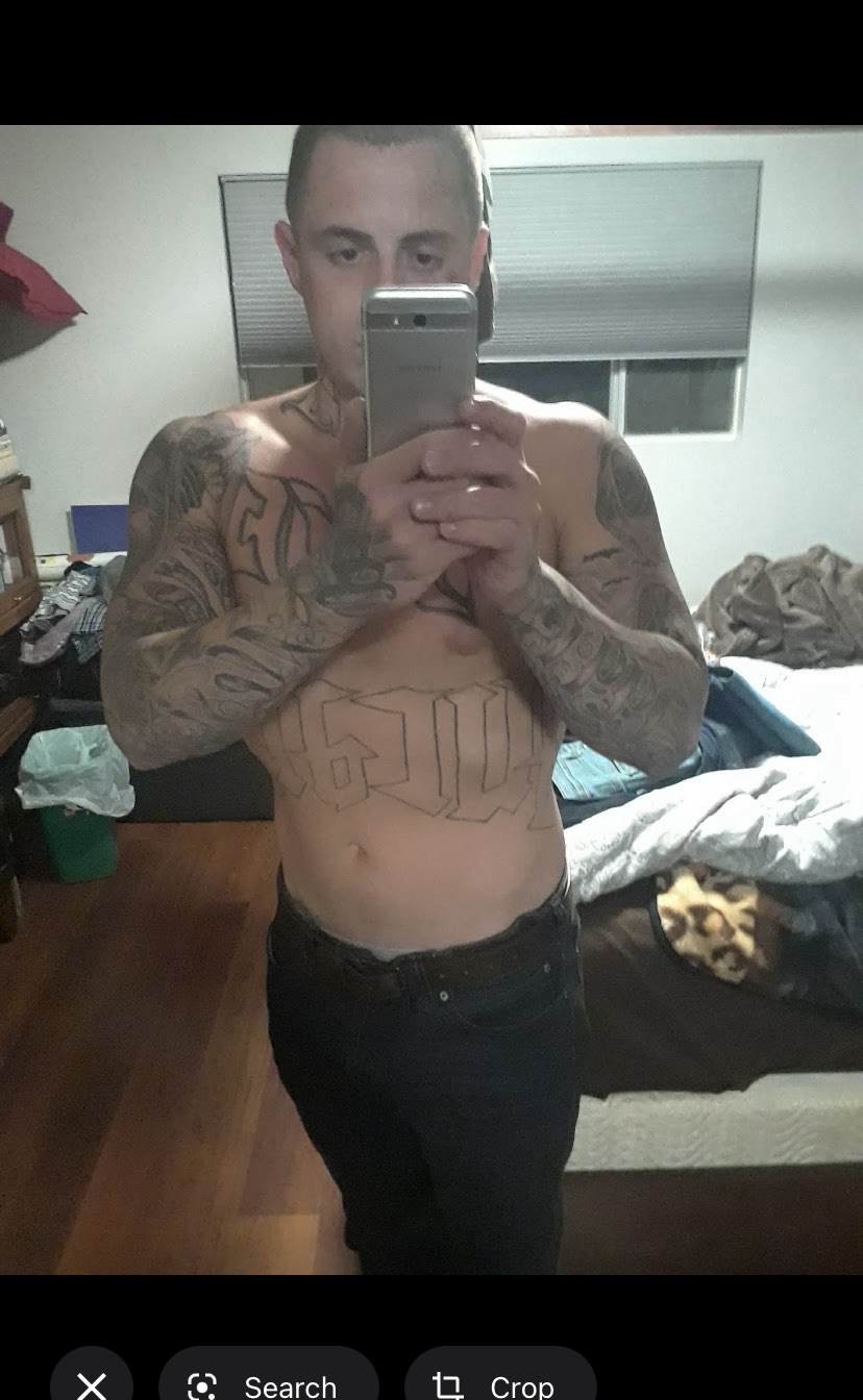 youngstud8823's Offline XXX Chat