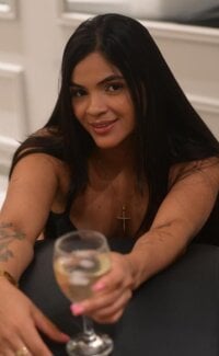 SabrinaFechine's Offline Chat Room