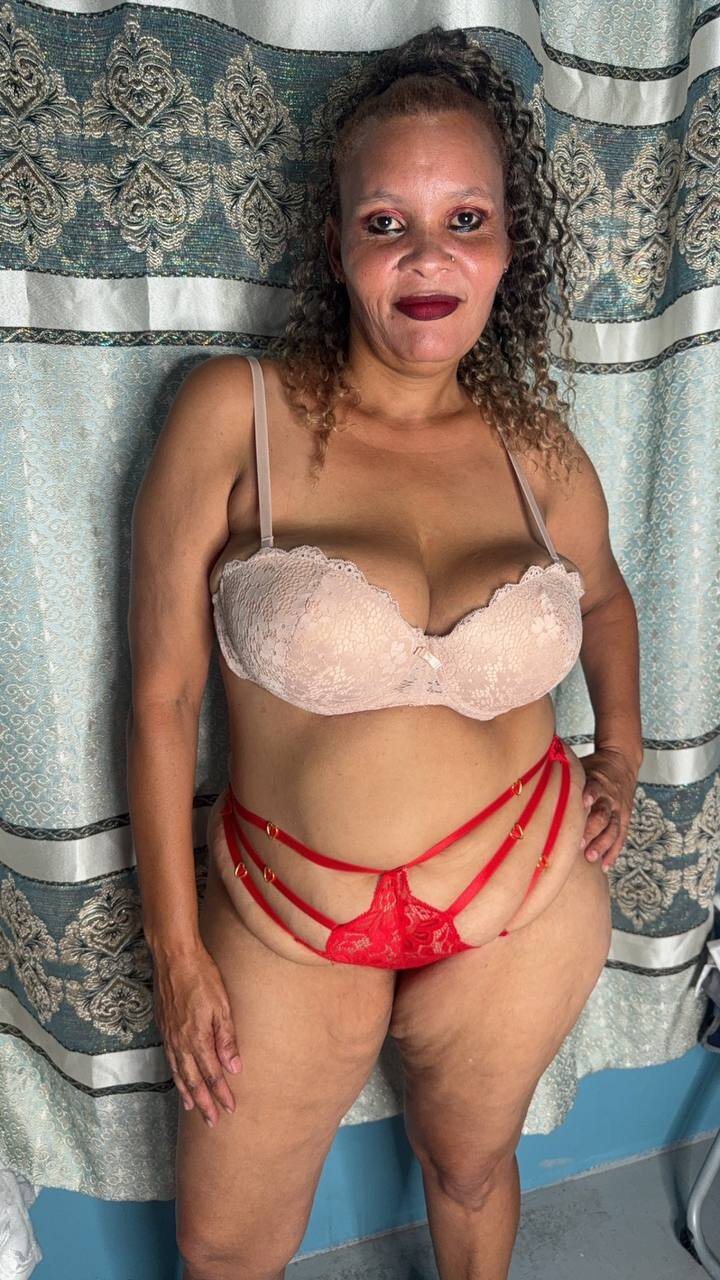 Foxy_Roxy23