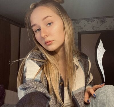 Valentino rudy. Francisca undurraga legs. Emily devine. Alla. Грандмамс.