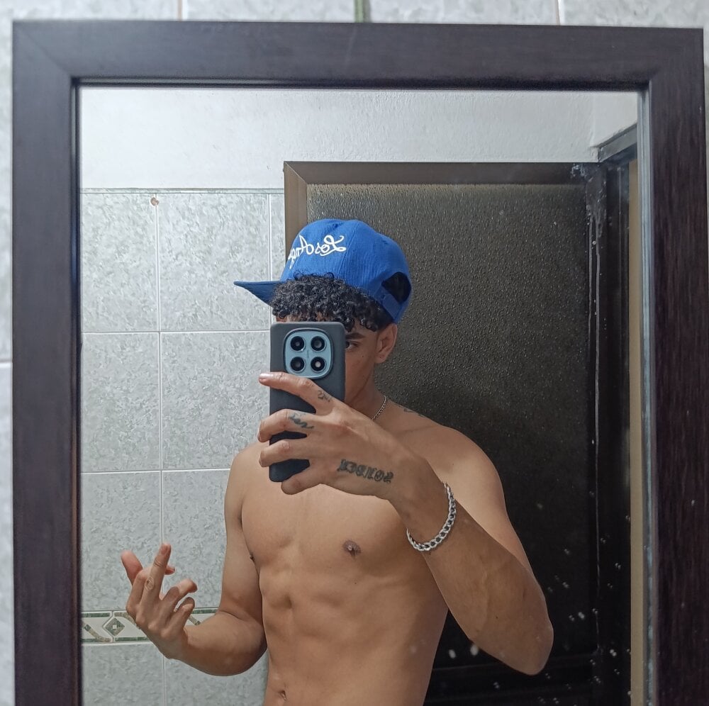 yeiden_dick007 from stripchat