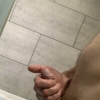 edgemeclose's Offline XXX Chat