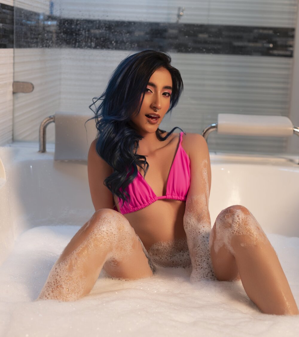 lunapage from stripchat