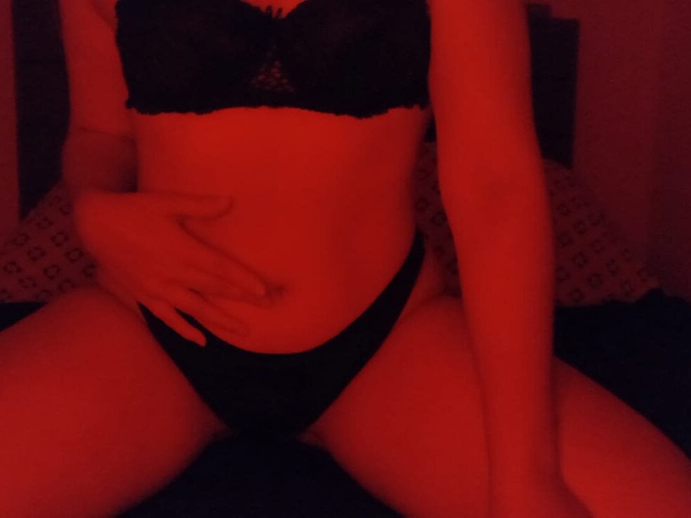 Live sex webcam photo for tatibell_ #289978042