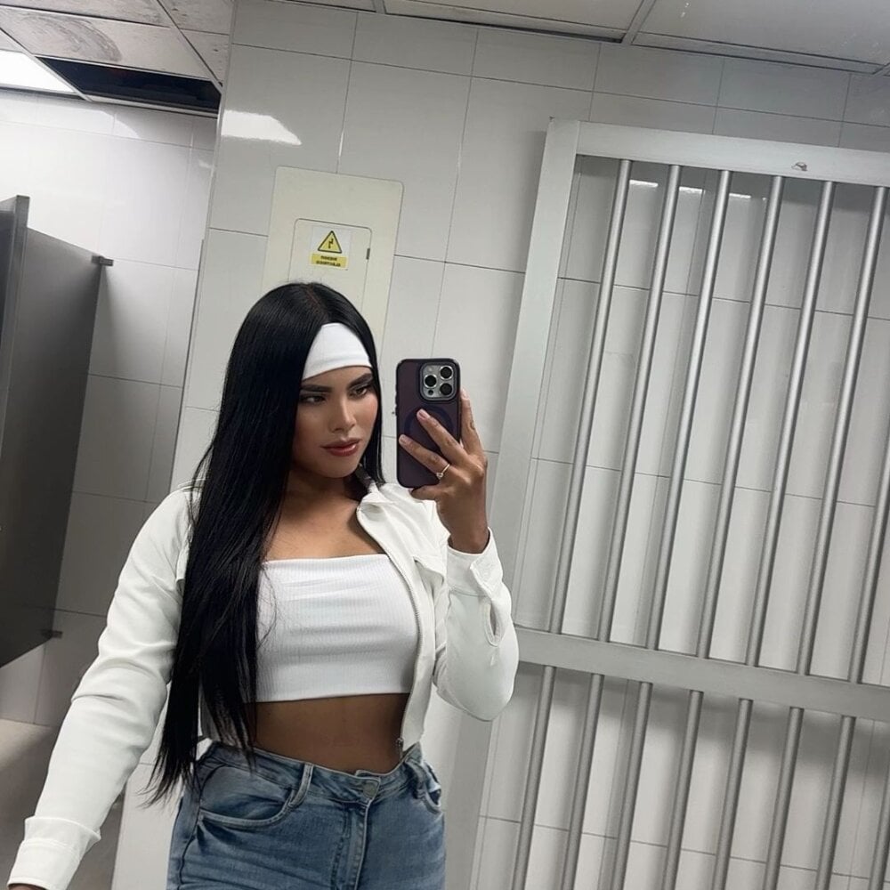 katha044's Offline XXX Chat