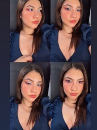 loganyscarlett's Offline Chat Room