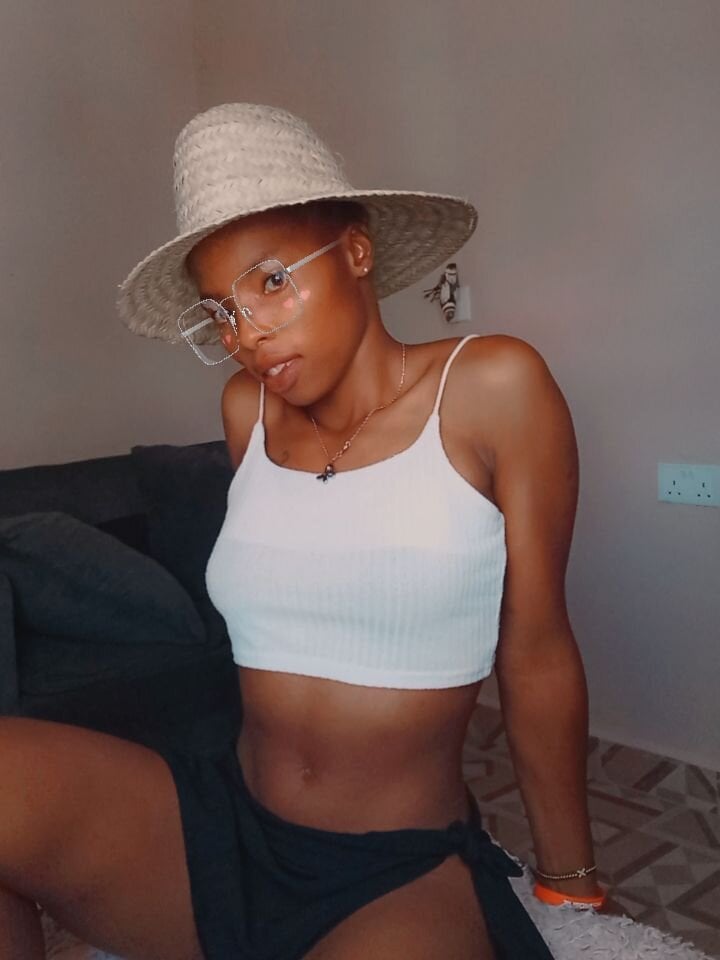 Live sex webcam photo for Pinky_Punani #290049505