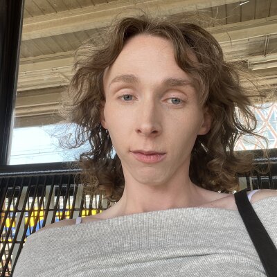 AnnWaes Live Cam on StripChat