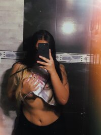 gretha_jhouns' Offline XXX Chat