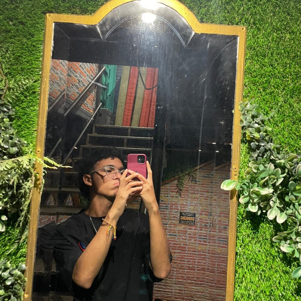 thian_blakee profile