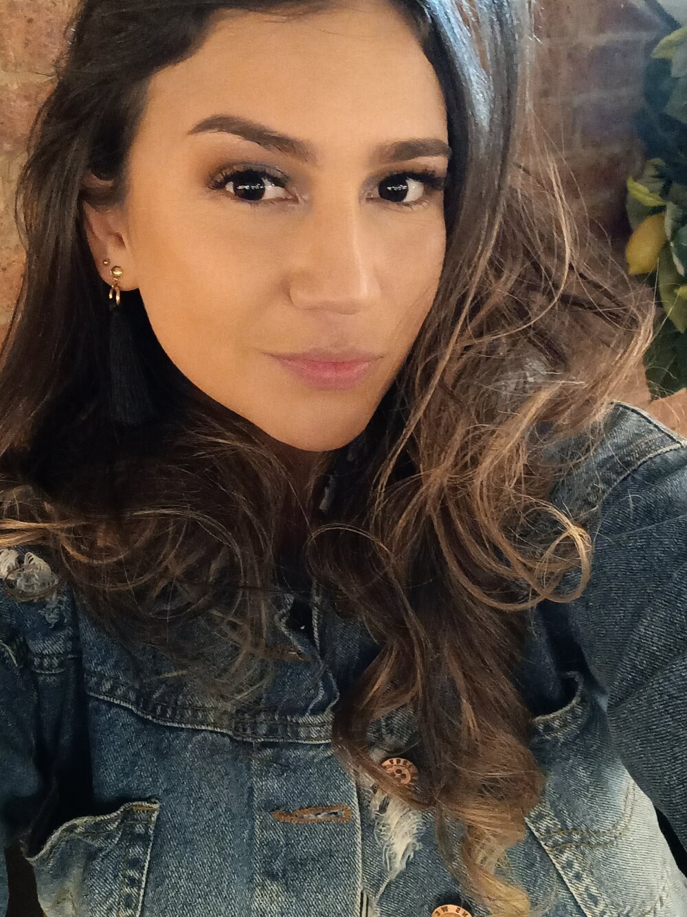 Arielthomson1 webcam model profile xhamsterlive