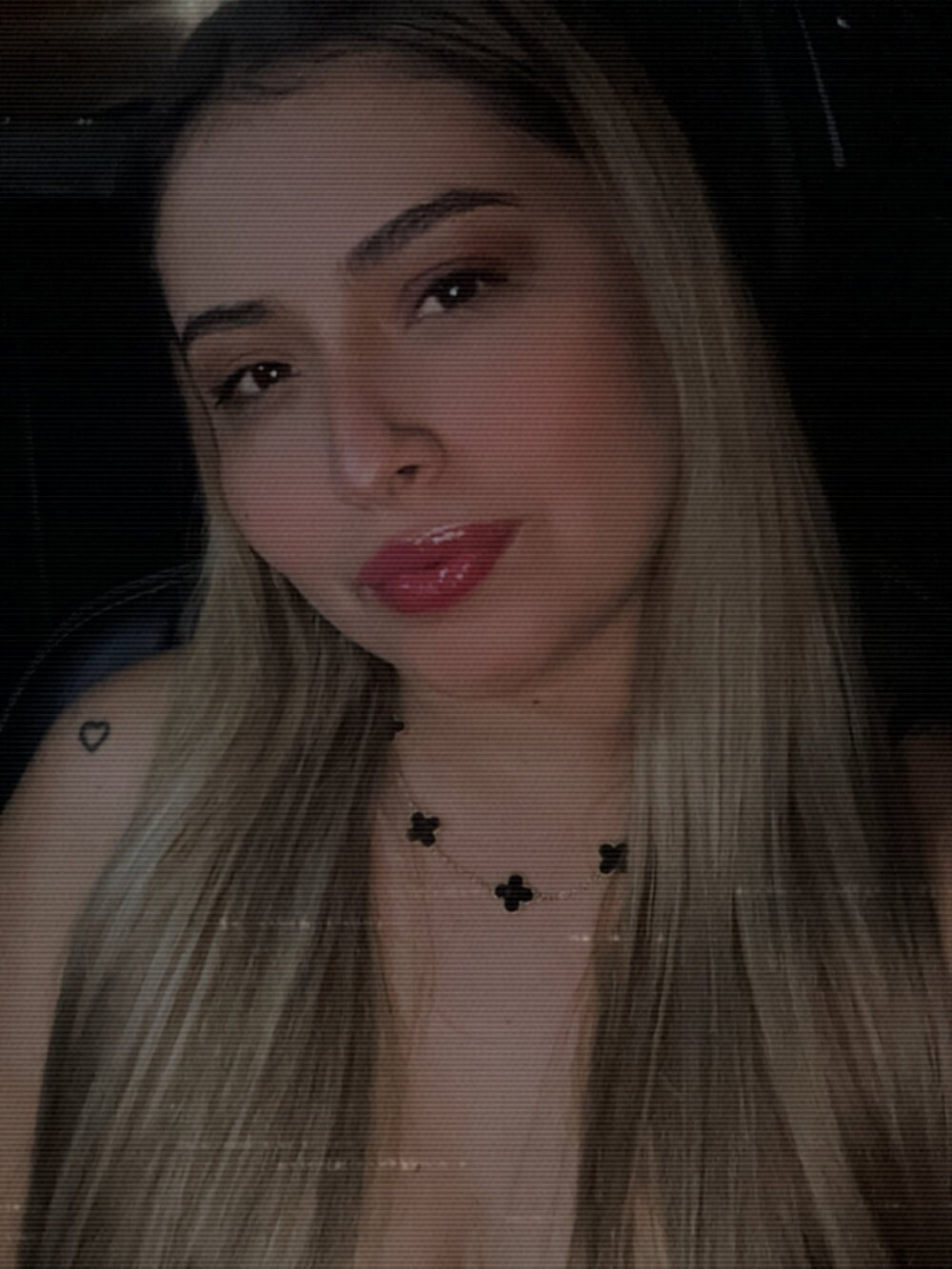 stripchat mialatina9 webcam profile pic via iluvcams.com