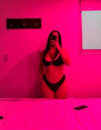 Roxana_02's Live Sex Cam Show