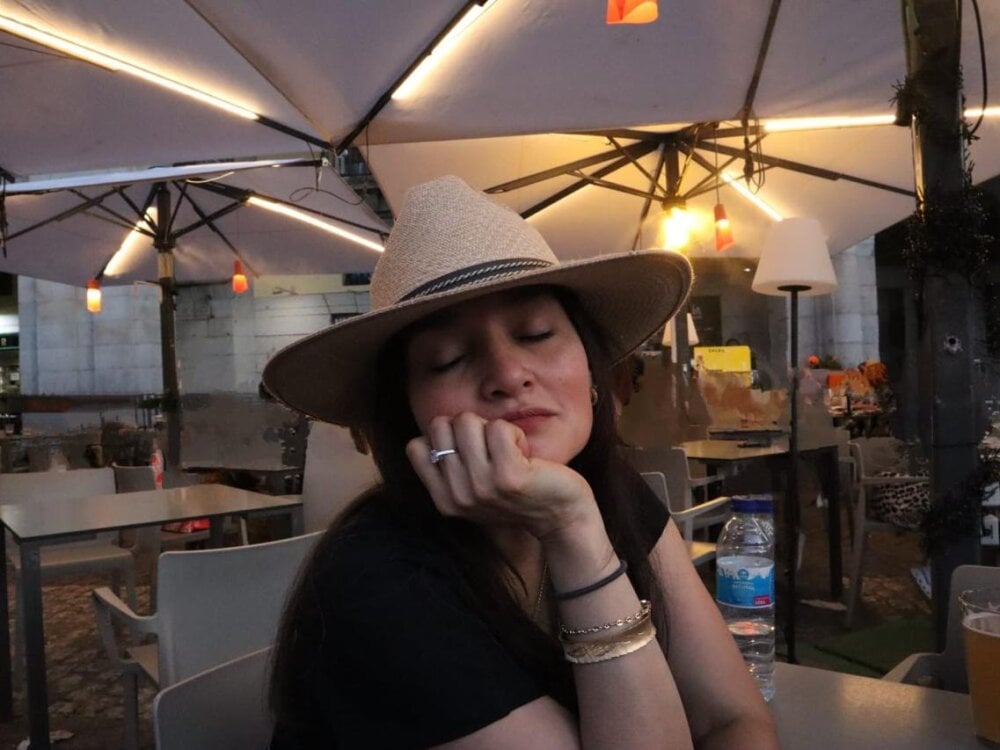 amateursex-livecam.com chechy_ livesex profile in granny cams