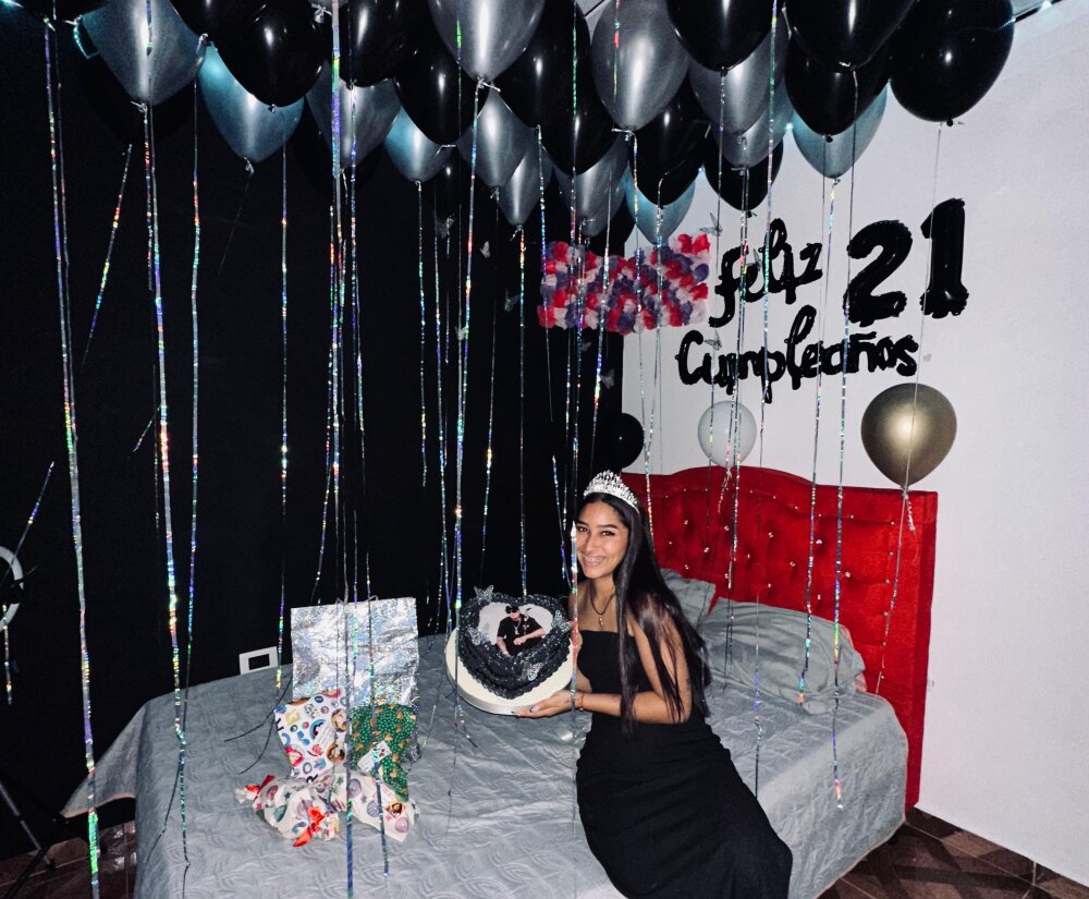 SofiaXxX_12 Chat XXX offline