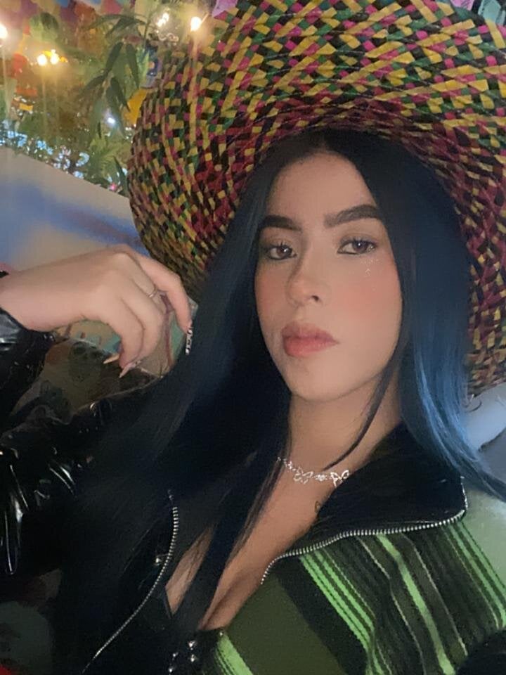 AlaiaPinkk profile