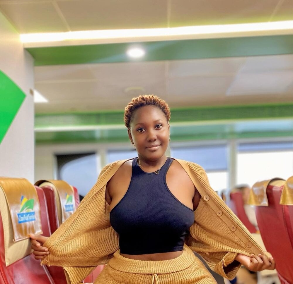 Live sex webcam photo for Nut_alley #287060961