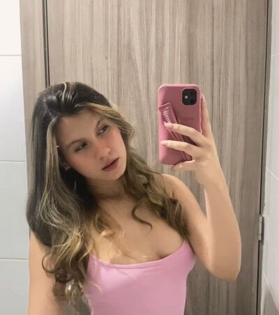 mia_curry