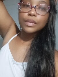 Cataleyya_Sex's Offline Chat Room