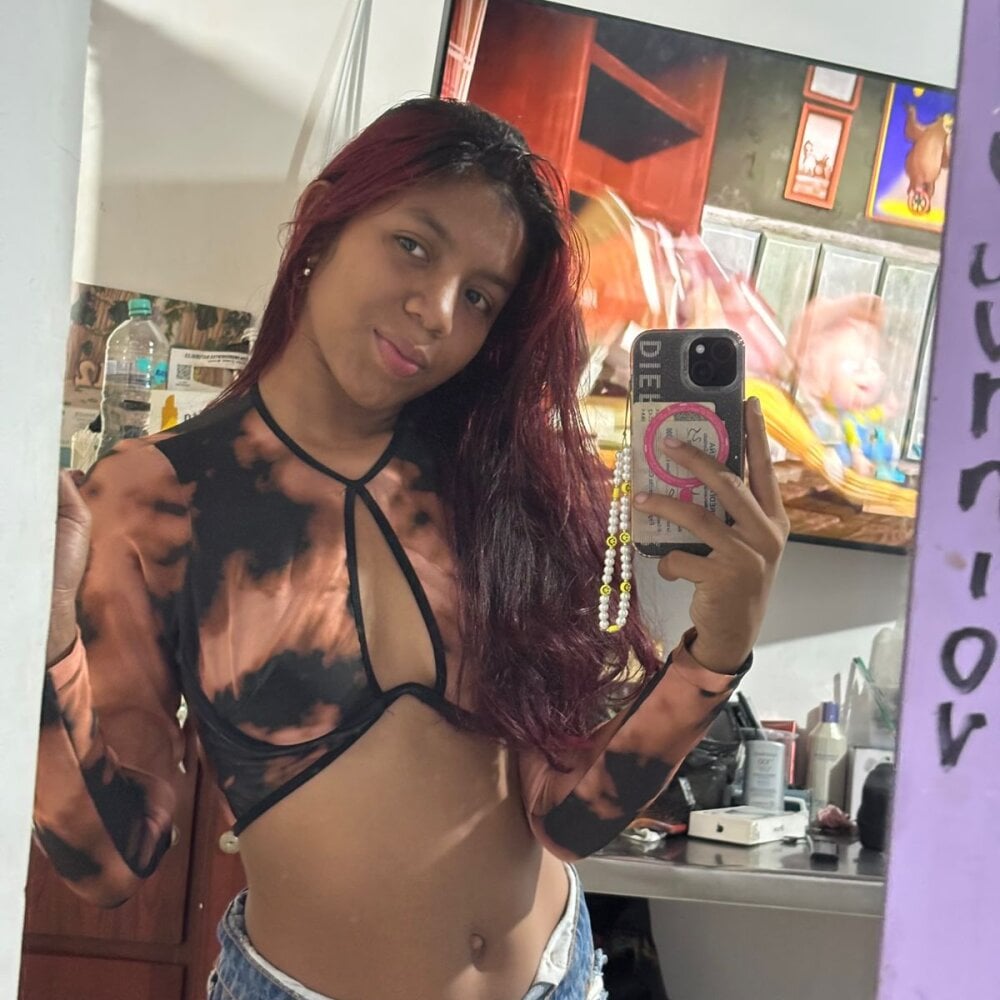 iluvcams.com cata_flame livesex profile in granny cams