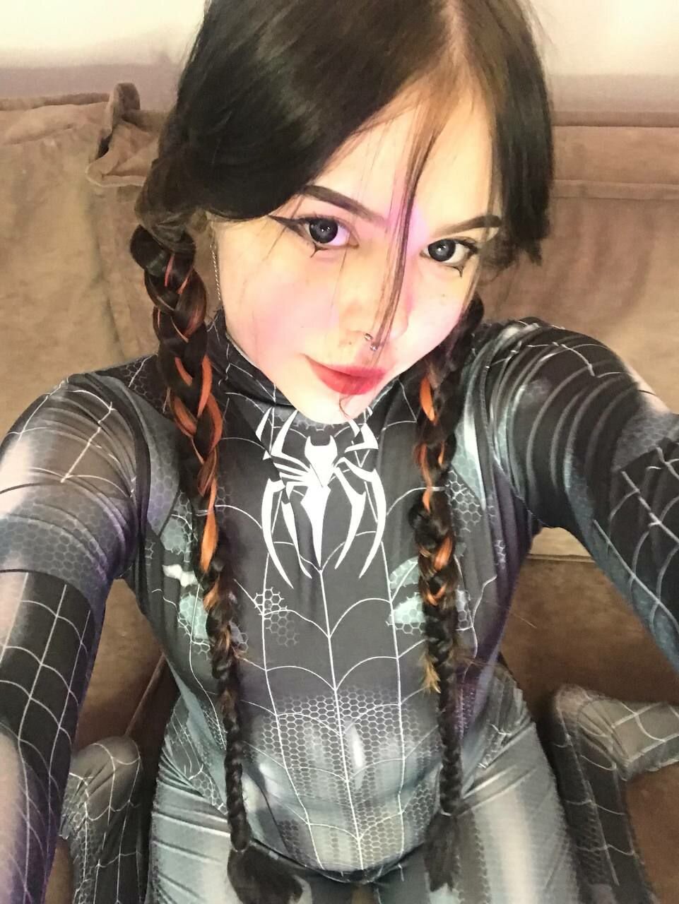 AshleyScarrlet