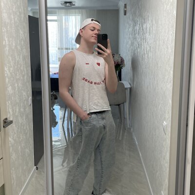 bill_boy4221 from stripchat