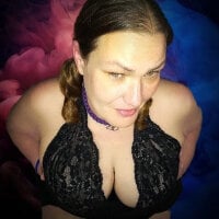 ChubbyGusherGal's Offline Chat Room