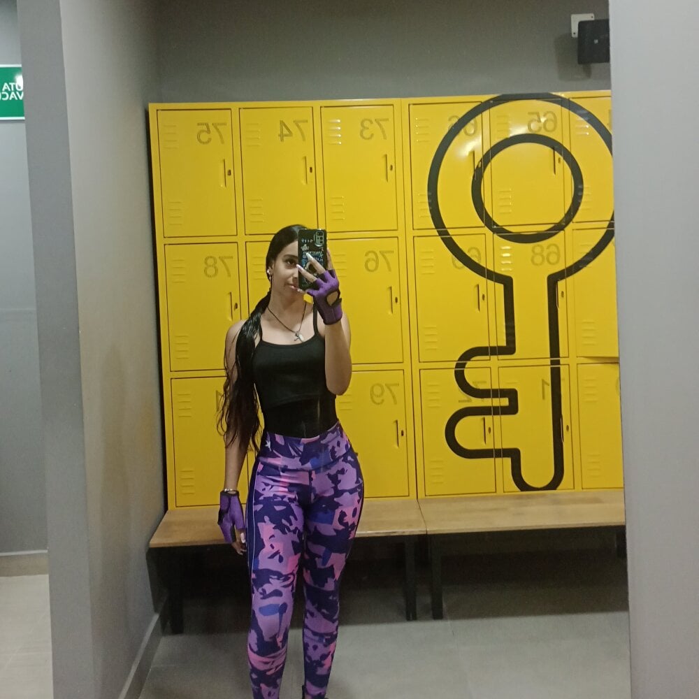 mega-camsex.net diva_noir livesex profile in prison-for-horny-girls-3 cams