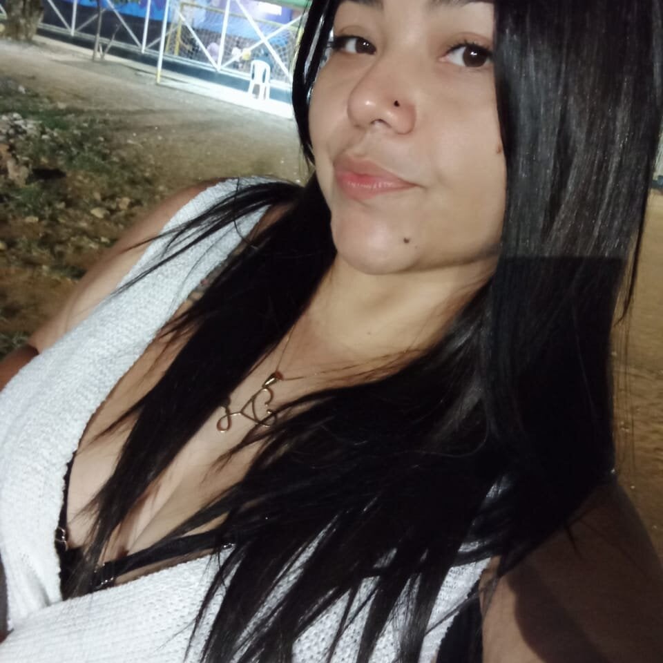 stripchat sweet_mommy22 Live Webcam Featured On free6cams.com