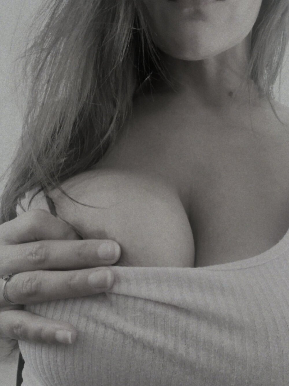 iluvcams.com sweetcouple32 livesex profile in cloud-9-with-wi-fi cams