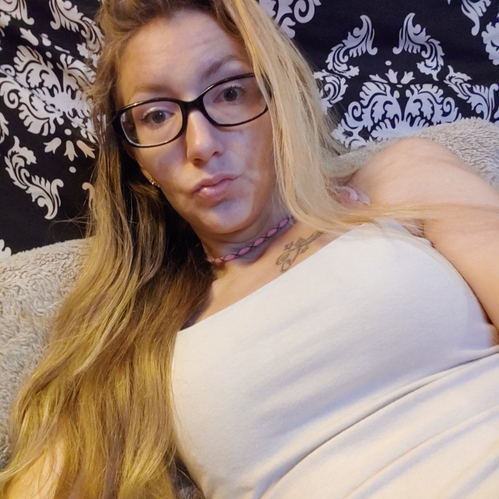 Live sex webcam photo for Bam869113 #291017565