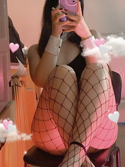 fi_alka_love from stripchat