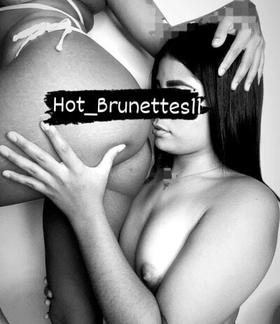 Hot_Brunettes11 on StripChat