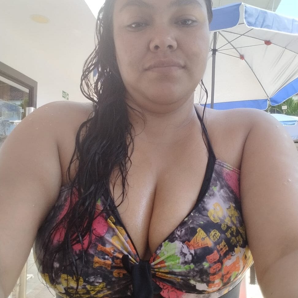 iluvcams.com mauryslopez livesex profile in id-be-happy-to-tell-you-in-person cams